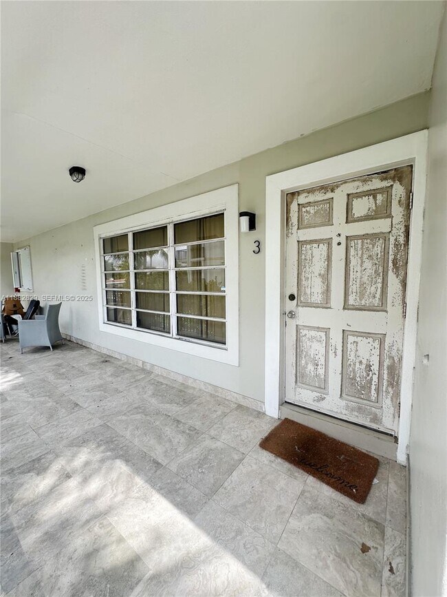 Building Photo - 313 Hendricks Isle