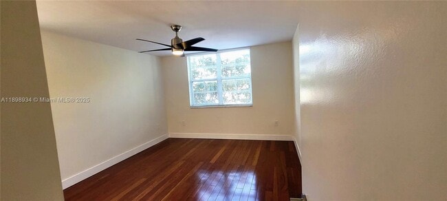 Building Photo - 19555 E Country Club Dr