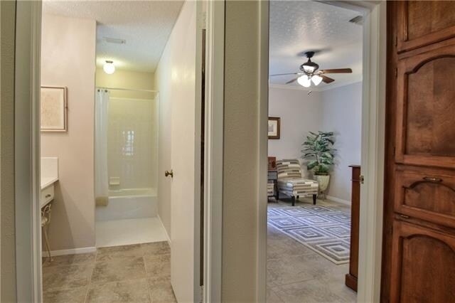 Building Photo - 3924 Laramie Dr