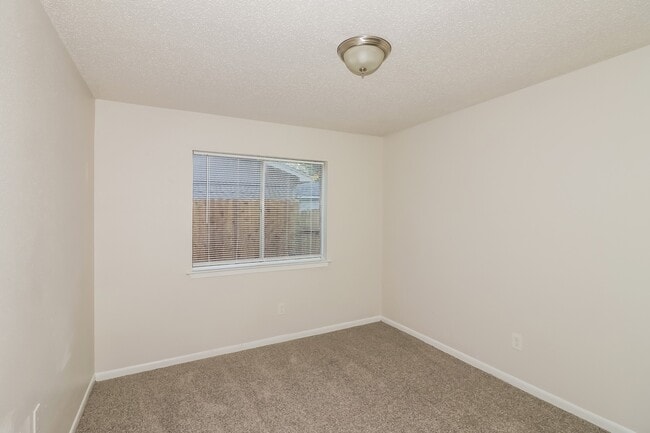 Building Photo - 18926 Sandia Pines Dr