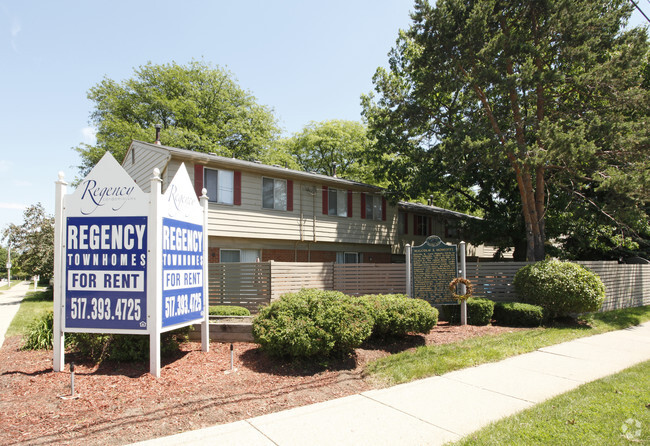 Building Photo - Regency Townhomes