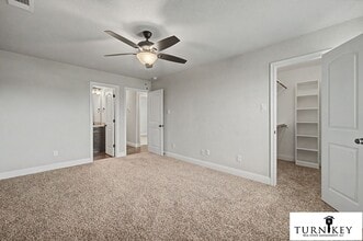Building Photo - 158-160 Crossbow Ct