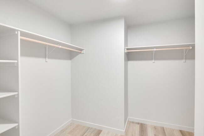 Building Photo - Near Everywhere You Want To Be!  Ambleside Townhomes!