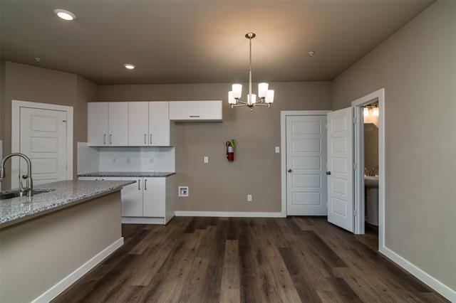 Building Photo - 703 Harvest Moon Dr