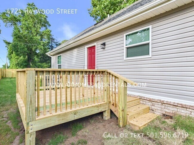 Building Photo - 4724 Haywood St