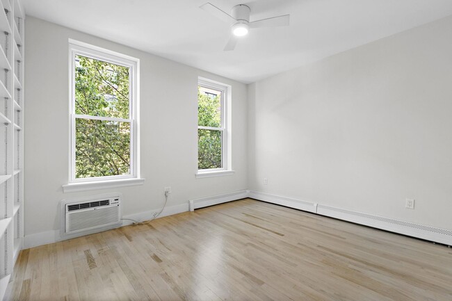 Building Photo - 1120 Hudson St