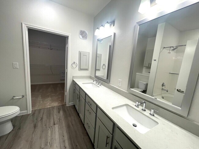 Building Photo - 12005 U.S. 380 Apt #6115, Aubrey, TX 76227...