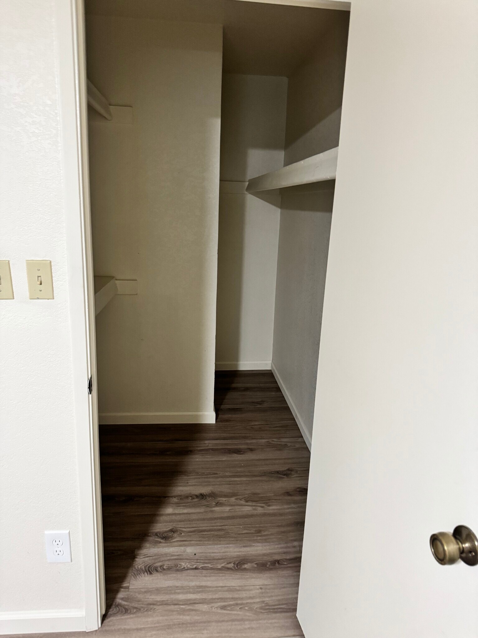 Master closet - 10118 N 96th Ave