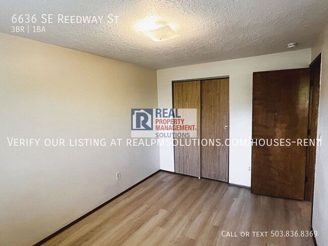 Building Photo - 6636 SE Reedway St