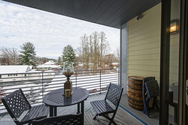 Building Photo - 116 West Ave