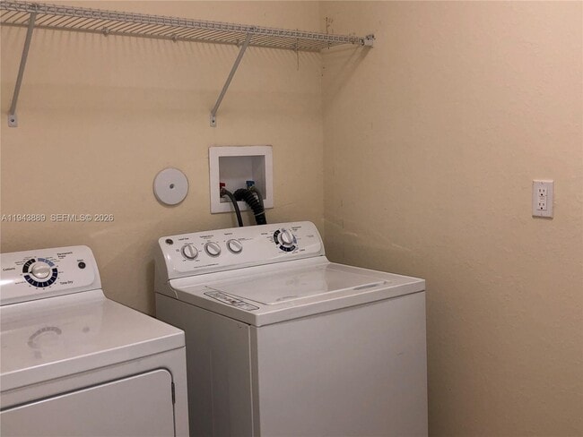 Building Photo - 9132 SW 227th Ln