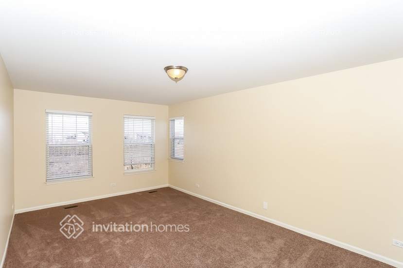 Building Photo - 290 S Annandale Dr