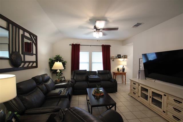 Building Photo - 2247 Bryant Ln