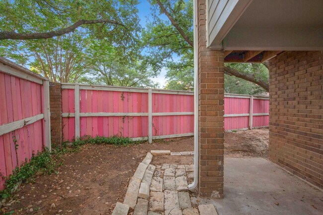 Building Photo - 7635 Guadalupe St