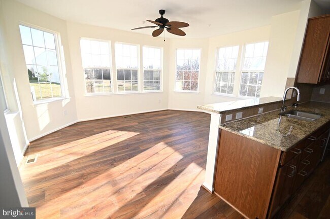 Building Photo - 7001 Chaptico Ct