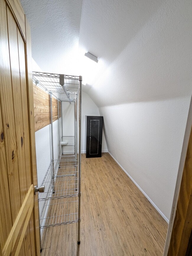Building Photo - 3348 Lowery Dr