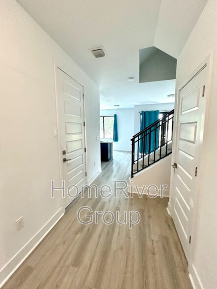 Building Photo - 8707 Palm Ranches Pl