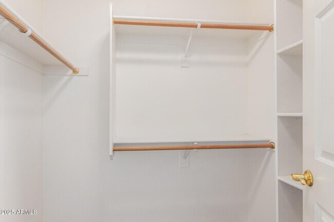 Building Photo - 8156 W Tonto Ln