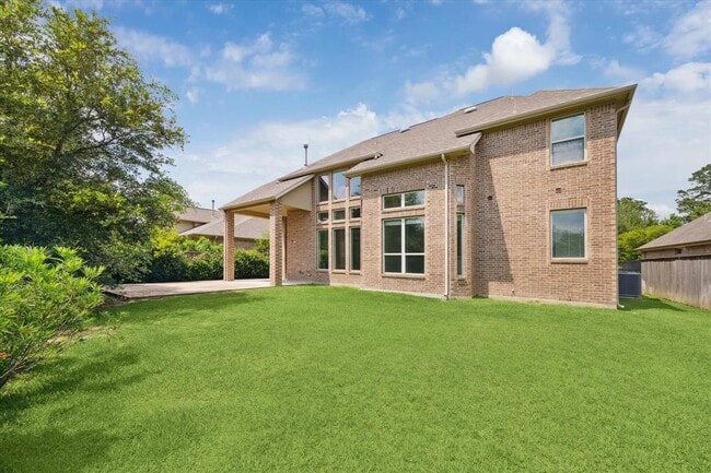 Building Photo - 27 Tioga Pl