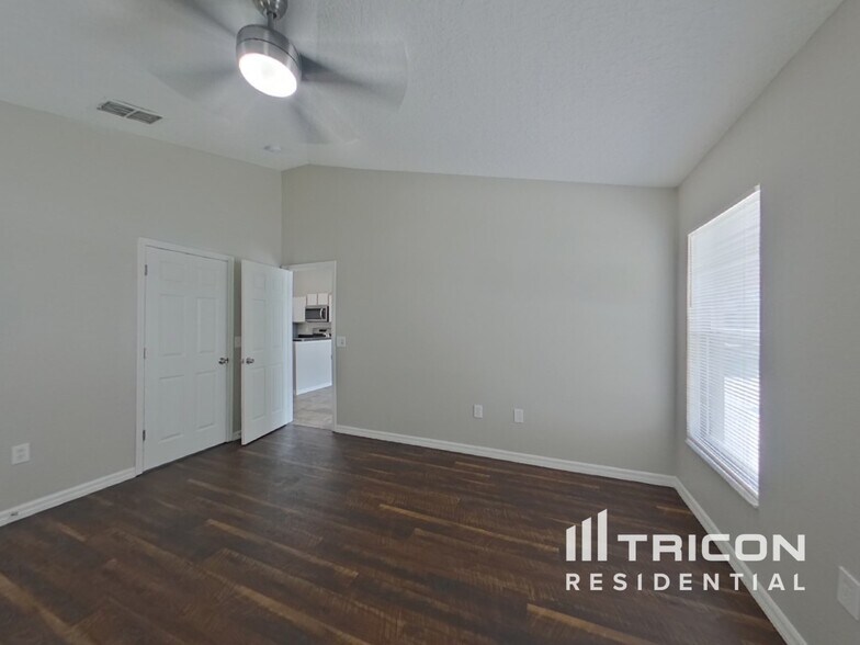 Building Photo - 2684 Willow Glen Cir