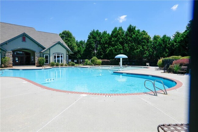 Building Photo - 1939 Durwood Ln