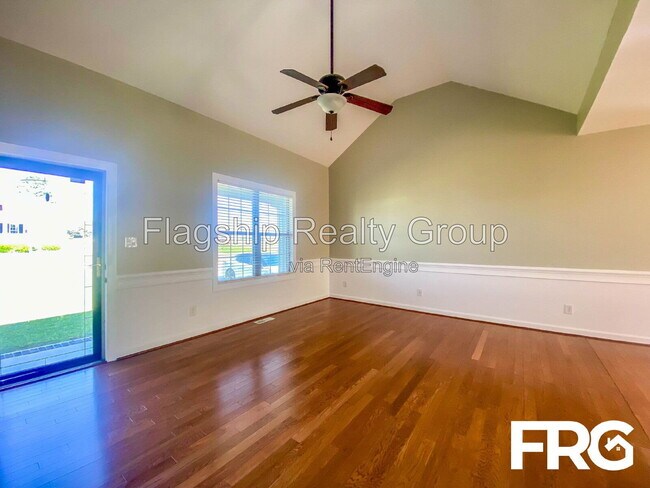 Building Photo - 101 Autumn Ridge Dr