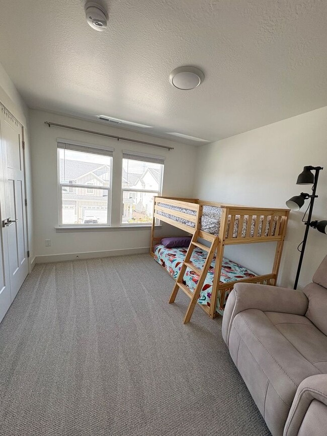 Building Photo - 1754 N Blaze Ln