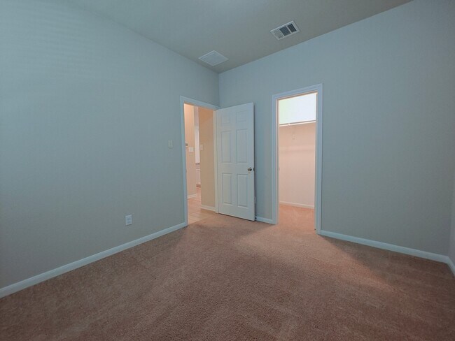 Building Photo - 26046 Quiet Field Ct