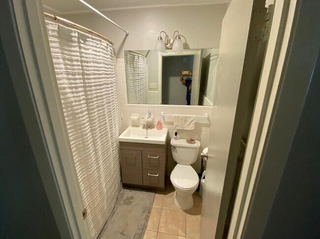 Building Photo - 416 Bayou Oaks Dr