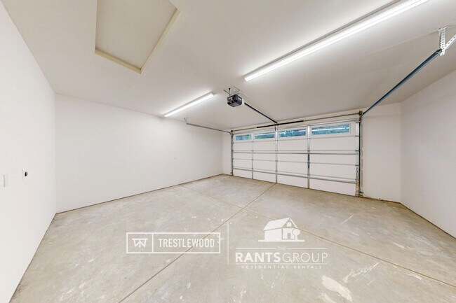 Building Photo - Brand New! Modern Home in Trestlewood – Where Comfort Meets Community!