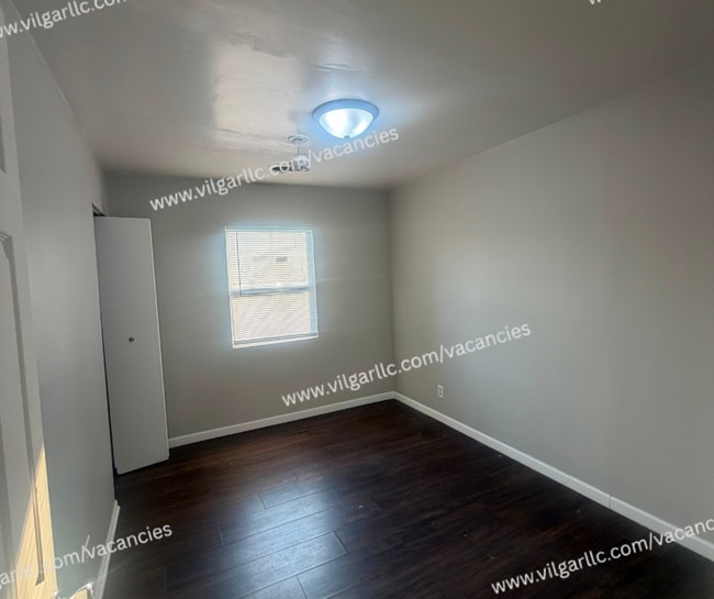Building Photo - 712 Taney St