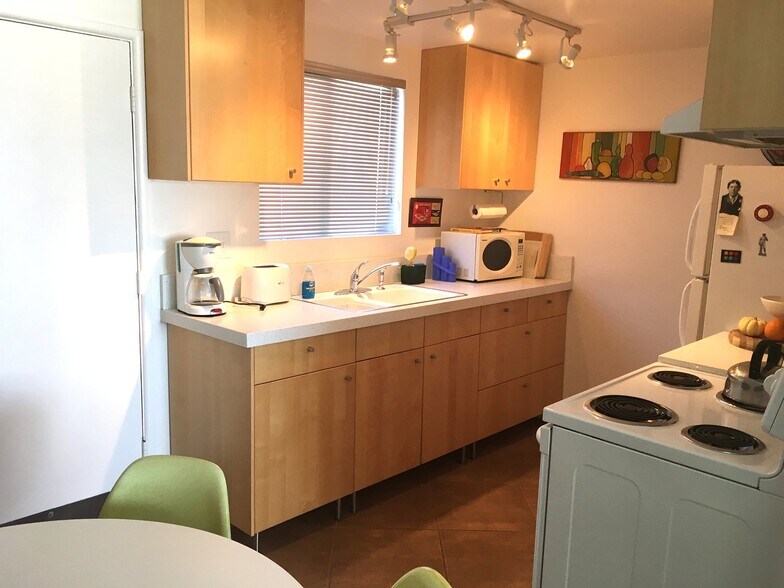 Building Photo - 68110 Club Cir Dr