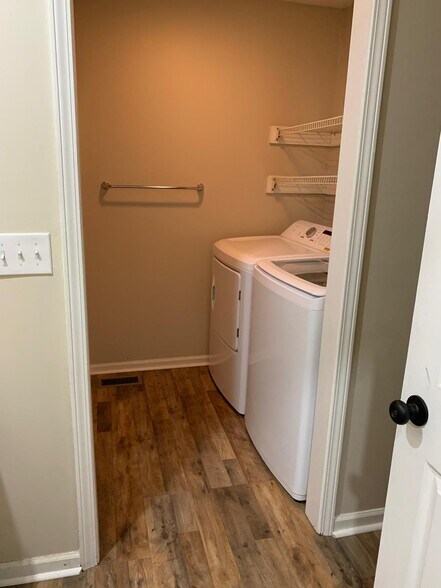 Building Photo - 286 R Sands Rd