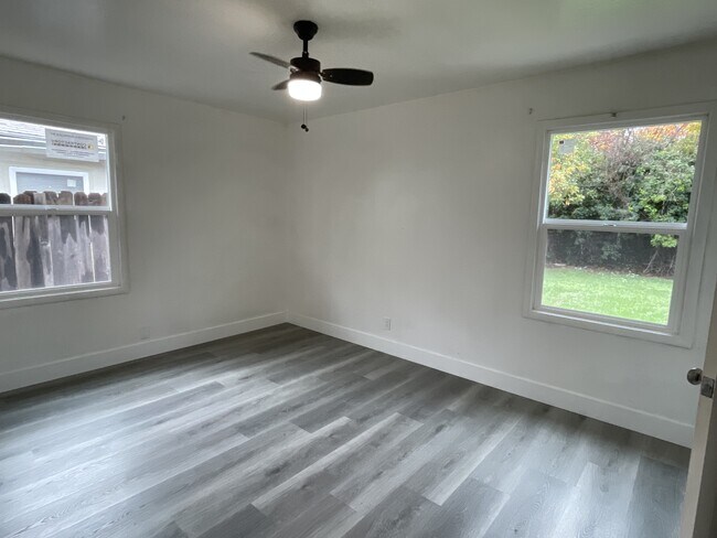 Building Photo - 2509 Michelle Dr