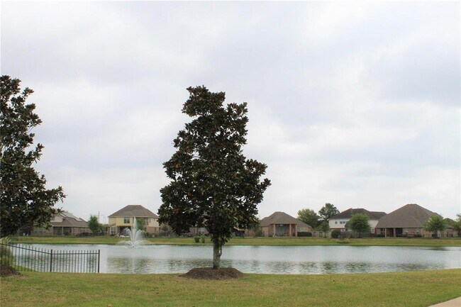 Building Photo - 25910 N Lakefair Dr