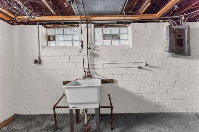 Building Photo - 2021 Goodnor Rd