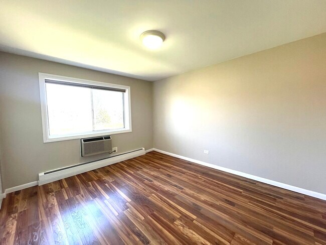 Building Photo - 2218 S Goebbert Rd