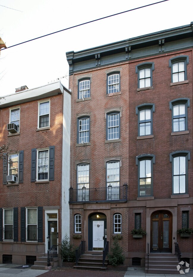 Primary Photo - 313 S 12th St