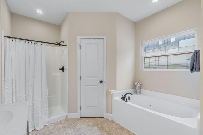 Building Photo - 2208 Tom St