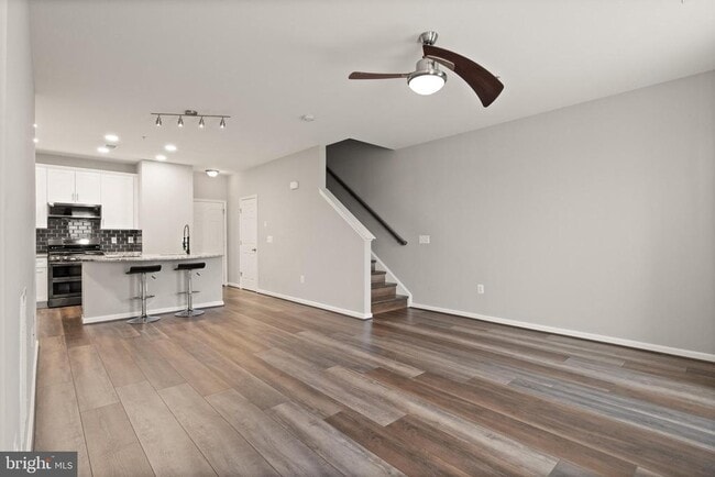 Building Photo - 9541 Center St