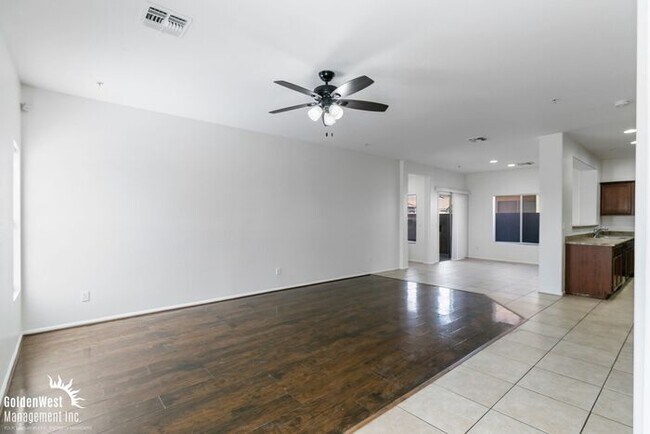 Building Photo - Beautiful 3Bdm 2Ba + Den Home Near Avondale & Goodyear!