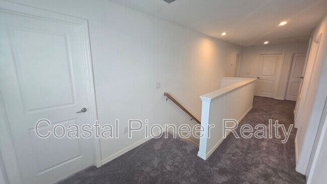 Building Photo - 233 Aquamarine Ln