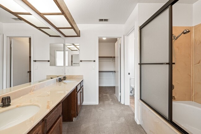 Building Photo - 14408 Outrigger Dr