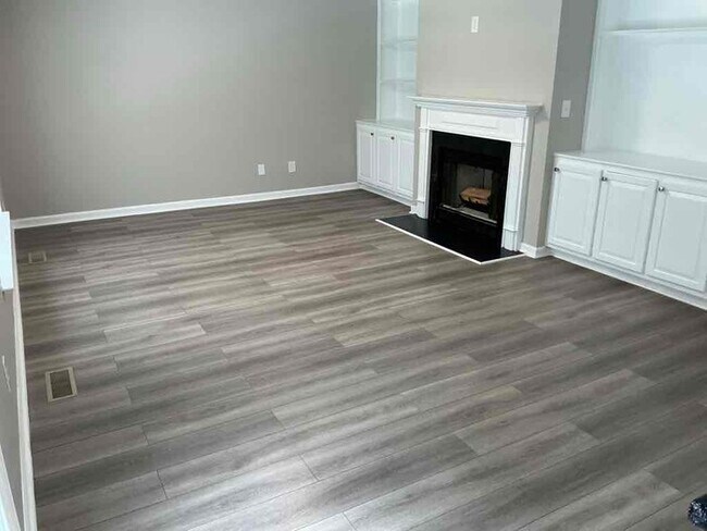 Building Photo - 5323 Craigs Creek Dr
