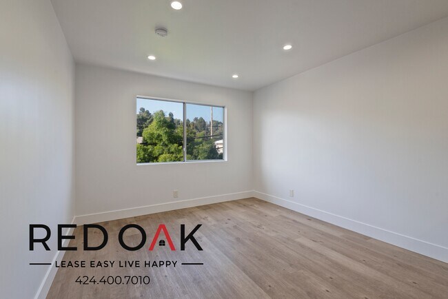 Building Photo - 3540 Fletcher Dr