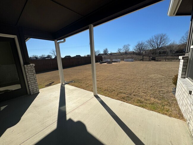 Building Photo - Stunning 3 bedroom, 2 bathroom home located in Bixby, Oklahoma!