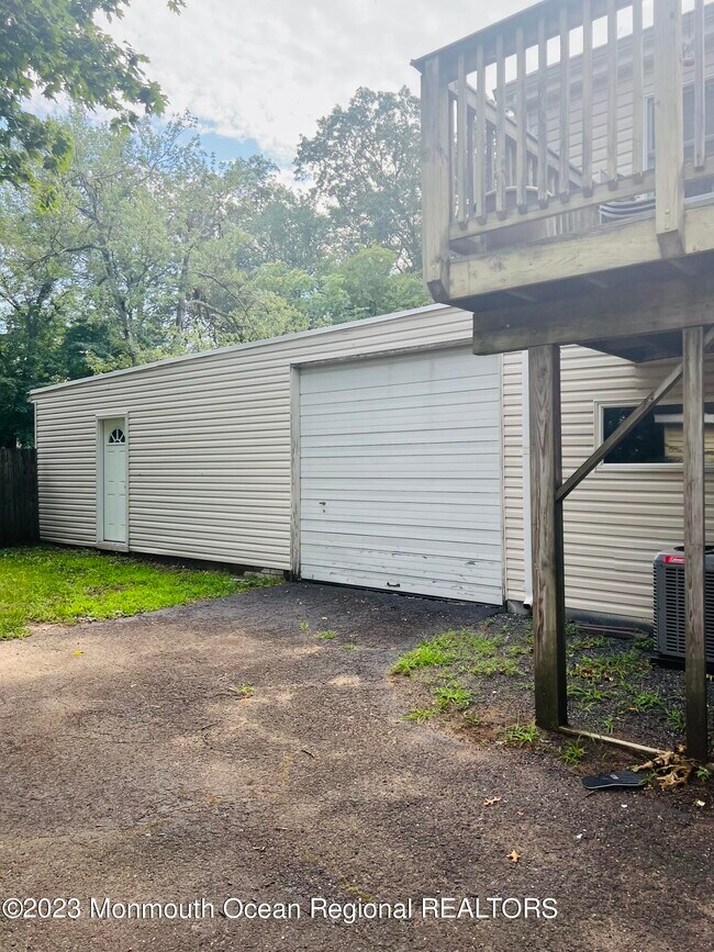 Building Photo - 36 Mundy Ave