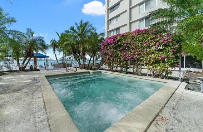 Building Photo - 1200 West Ave