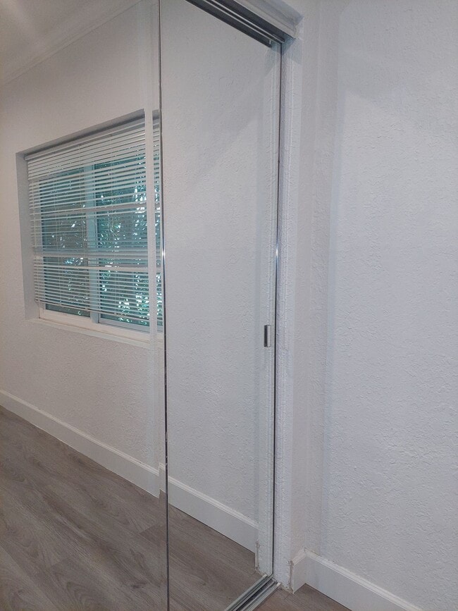 Building Photo - Discover Modern Living in Glendale's Newes...