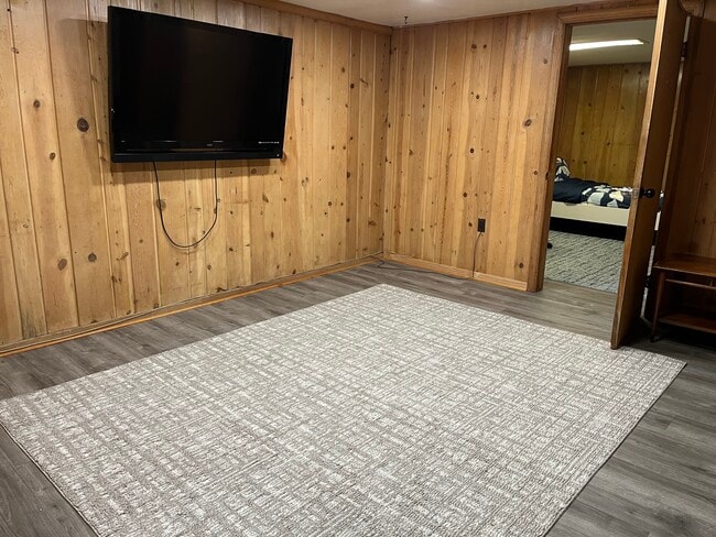 Building Photo - 1955 N Woodrow St